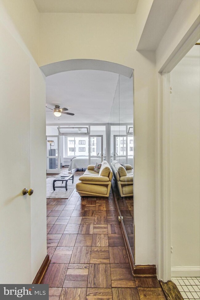 General Scott Apartments unit 620, Washington, DC 20036 - photo 7