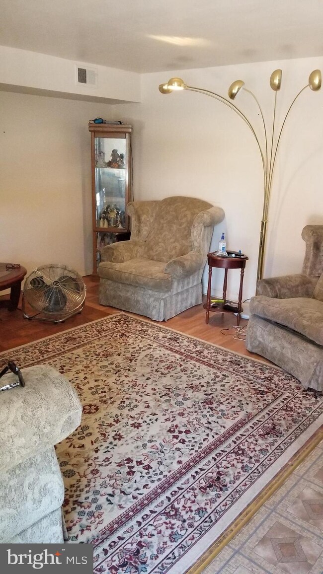 324 N Carey St, Baltimore, MD 21223 - photo 4