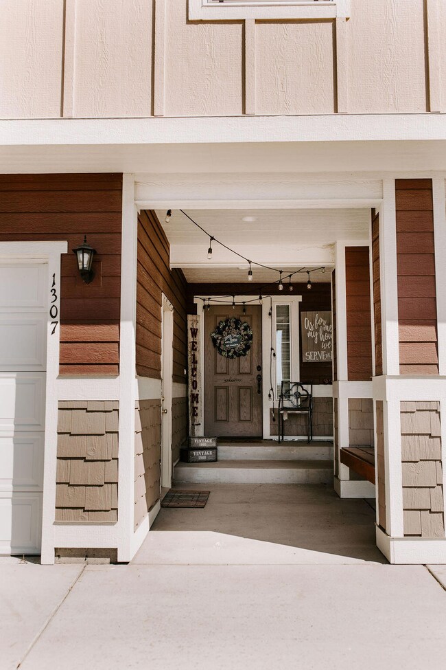 5.2.2020Townhome(3of43)<|><|>