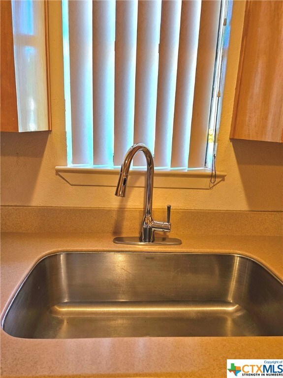 610 Ash St, Copperas Cove, TX 76522 - photo 5