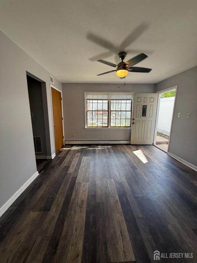 70 6th Ave, Port Reading, NJ 07064 - photo 3