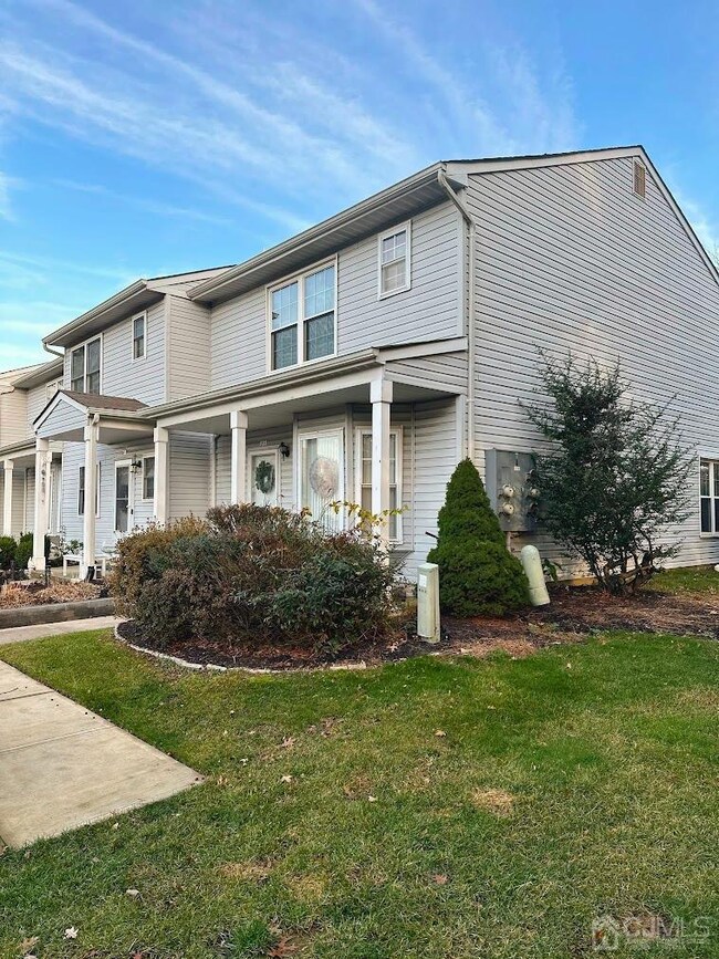 60 County Rd unit 33F, Cliffwood, NJ 07721 - photo 2