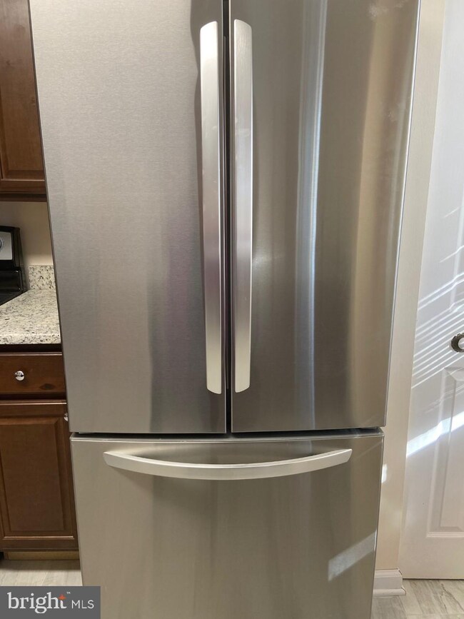 3599 Wharf Ln, Triangle, VA 22172 - photo 6