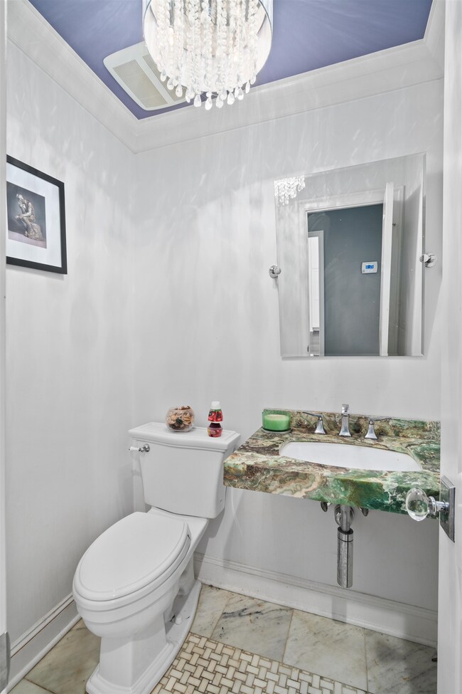 298 Araneo Dr unit 298, West Orange, NJ 07052 - photo 6