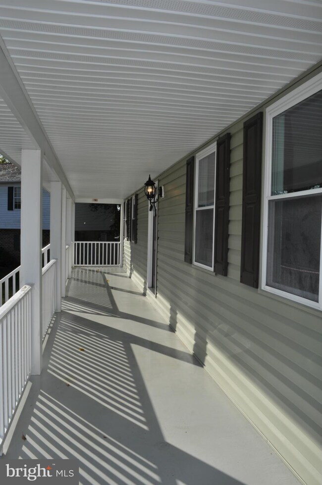 1206 Hunter Rd, Pasadena, MD 21122 - photo 2
