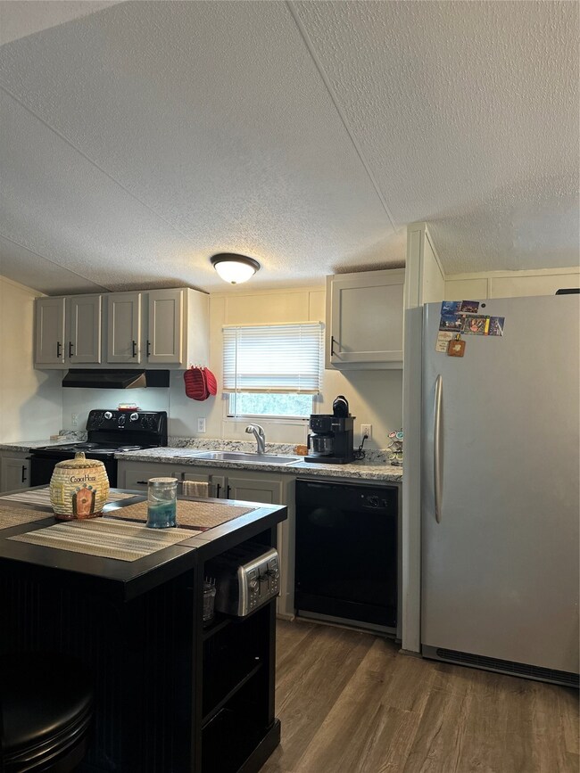Large open concept kitchen