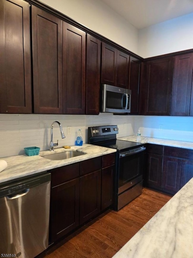 274 Lafayette St, Newark, NJ 07105 - photo 7