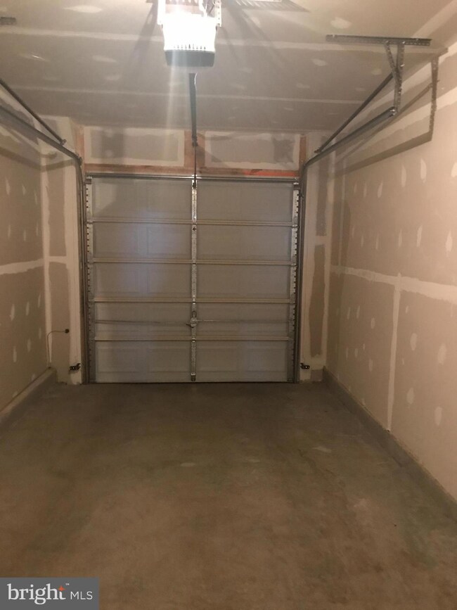 24598 Johnson Oak Terrace, Sterling, VA 20166 - photo 4