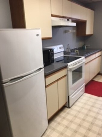 270 Main St unit 2, Stoneham, MA 02180 - photo 2