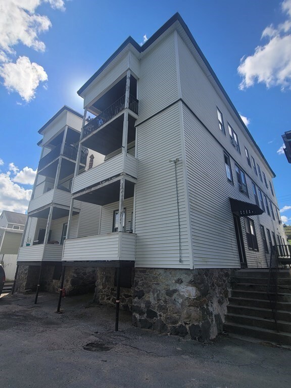 139 May St, Lawrence, MA 01841 - photo 5