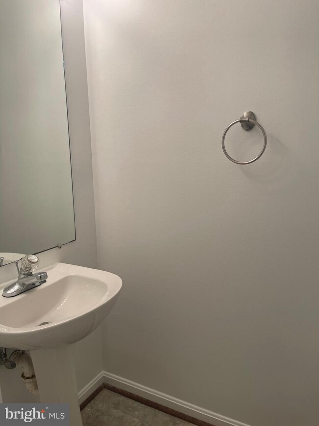 9324 Town Place Dr, Owings Mills, MD 21117 - photo 6