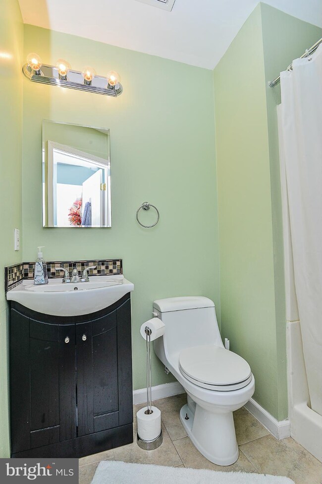 13904 Big Yankee Ln, Centreville, VA 20121 - photo 6