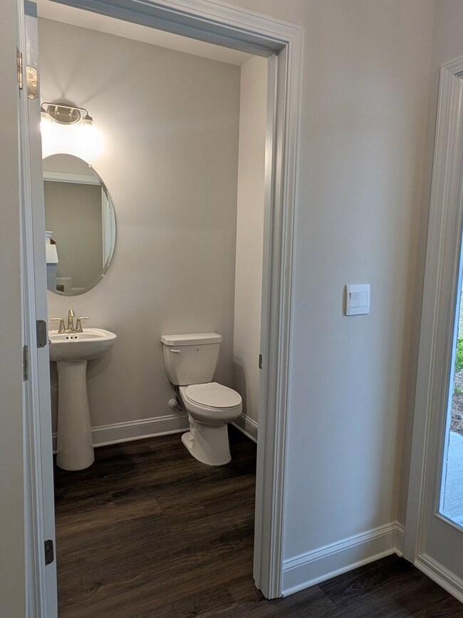 208 Lane Dr, Carrollton, GA 30117 - photo 3