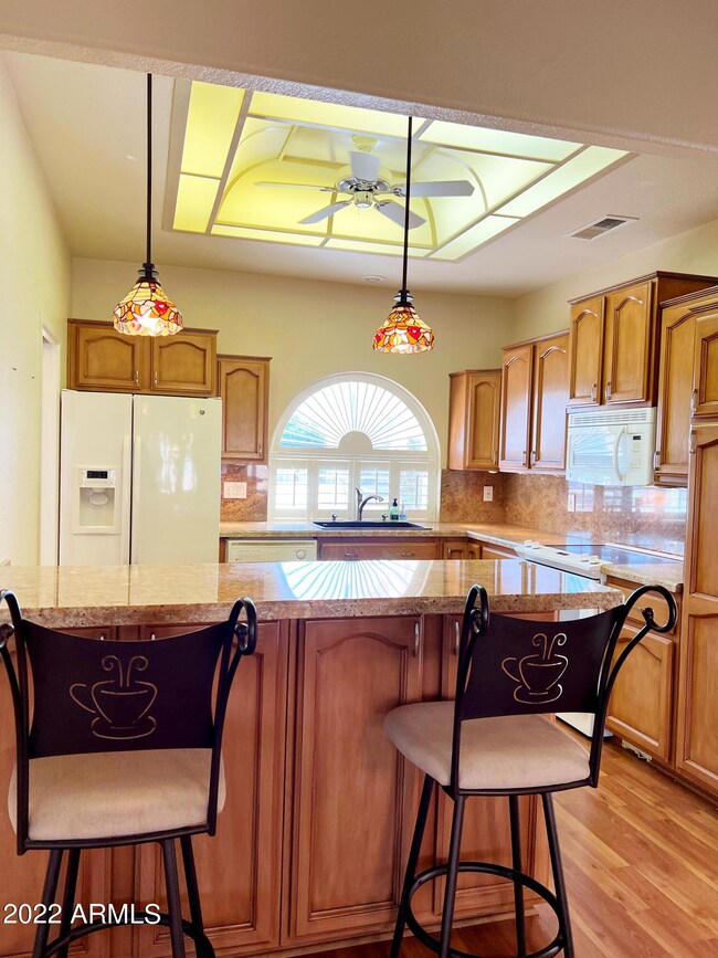 Kitchen bar