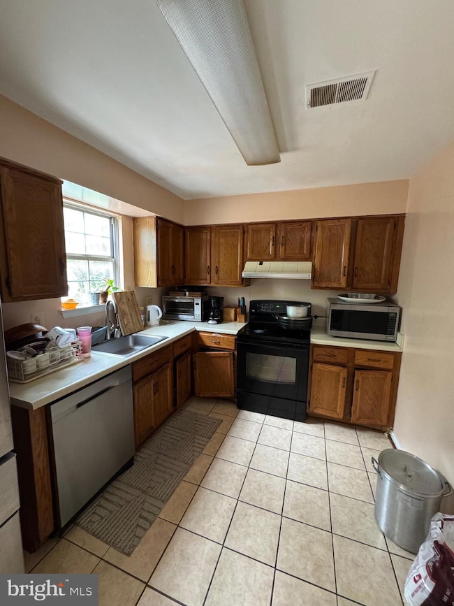 14738 Mcknew Rd, Burtonsville, MD 20866 - photo 4