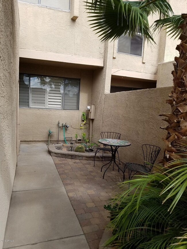 2524 S El Paradiso unit 61, Mesa, AZ 85202 - photo 5