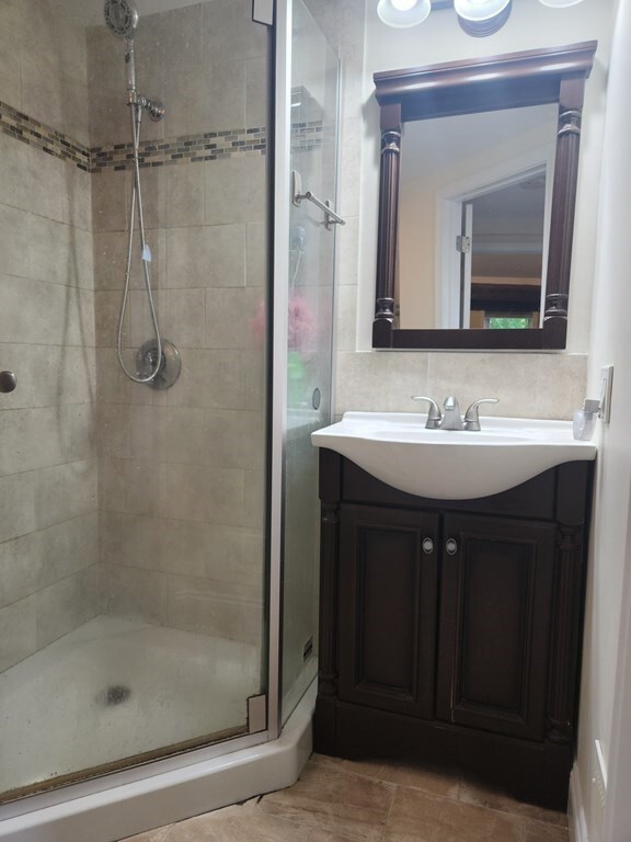 714 Circuit St unit 2, Hanover, MA 02339 - photo 4