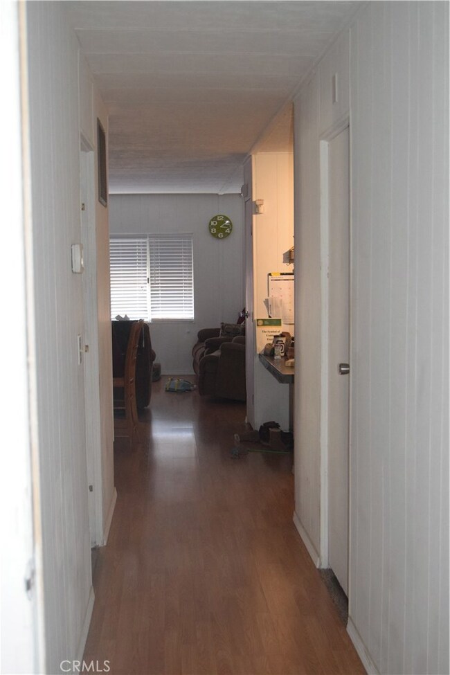 13984 Rodeo Dr, Victorville, CA 92395 - photo 3