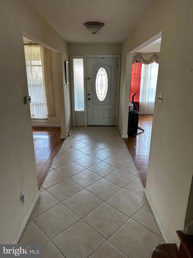 1908 Cobden Rd, Glenside, PA 19038 - photo 2