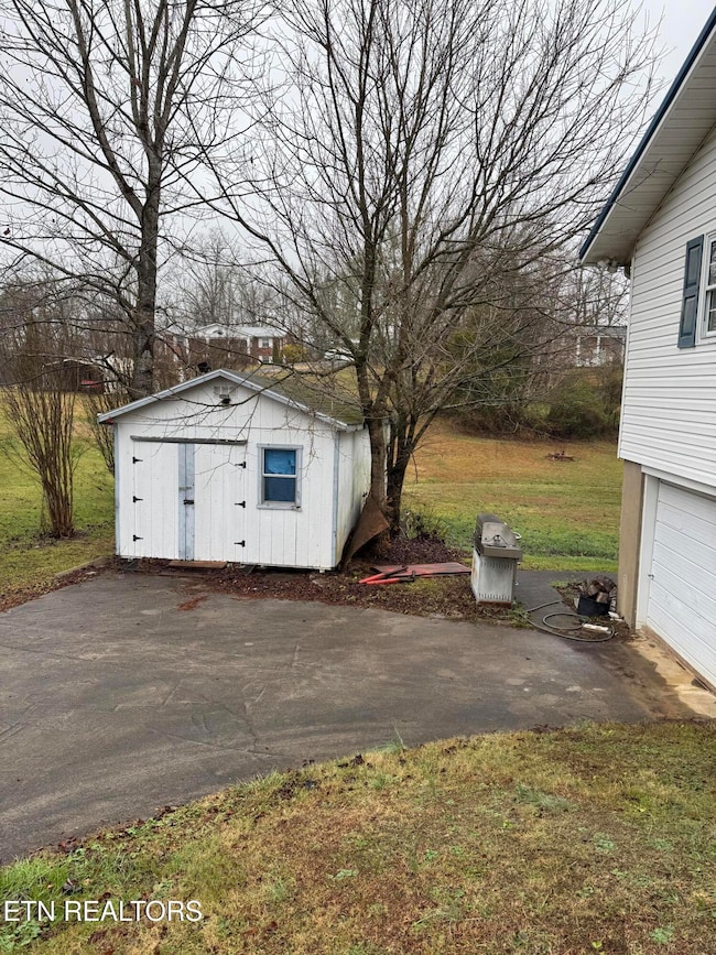 7215 N Ruggles Ferry Pike, Knoxville, TN 37924 - photo 3