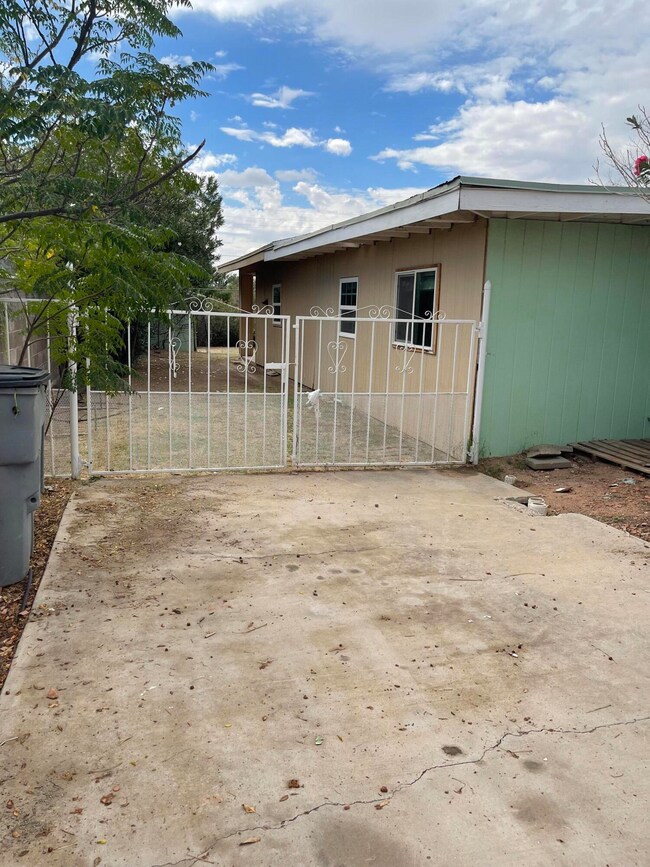 7508 Adobe Dr, El Paso, TX 79915 - photo 5