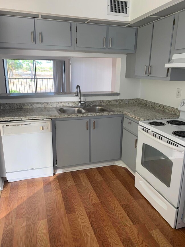 13369 Touchstone Place unit 202B, West Palm Beach, FL 33418 - photo 5