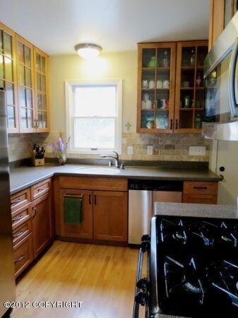 736Kitchen2