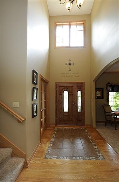 1070 Mary Ellen Dr, Crown Point, IN 46307 - photo 3