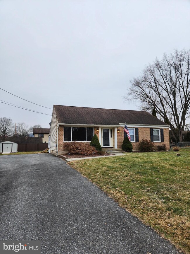 4752 Killian Ave, Reading, PA 19606 - photo 2