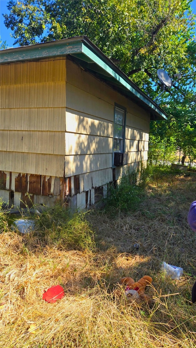 5642 Ricky St, Houston, TX 77033 - photo 2