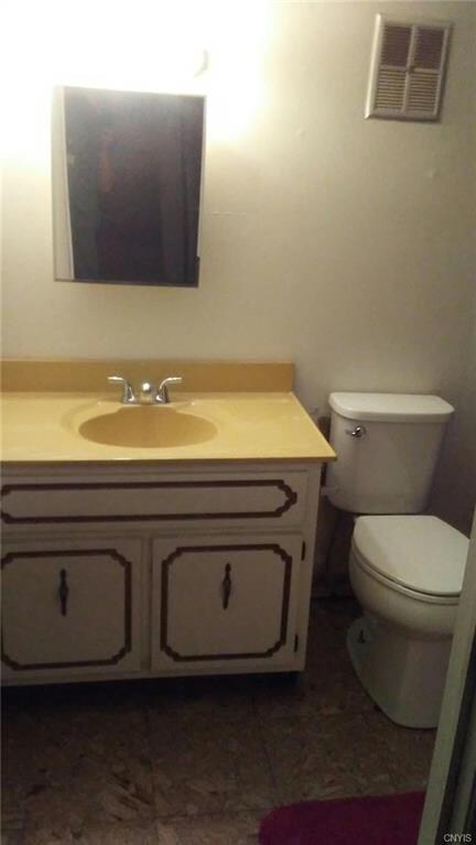 Bottom Unit Bathroom