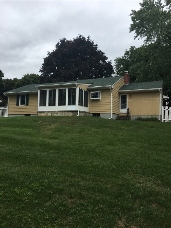 30 Randall St, Greenville, RI 02828 - photo 6