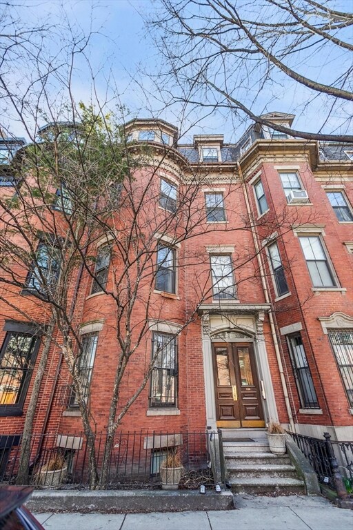 146 Warren Ave unit 2, Boston, MA 02116 - photo 2