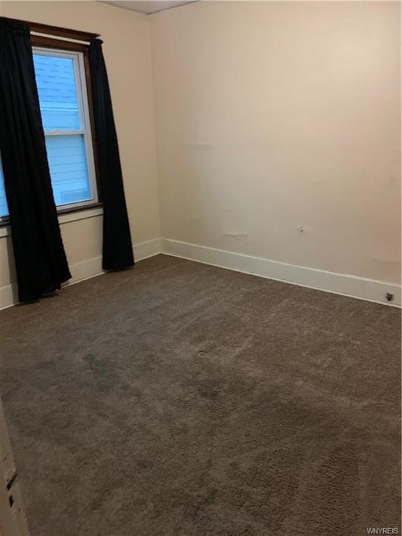 1424 Walnut Ave unit Upper, Niagara Falls, NY 14301 - photo 4