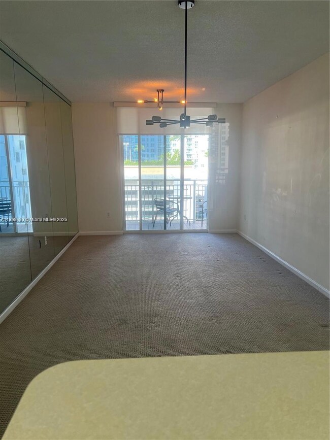 185 SE 14th Terrace unit 1411, Miami, FL 33131 - photo 3