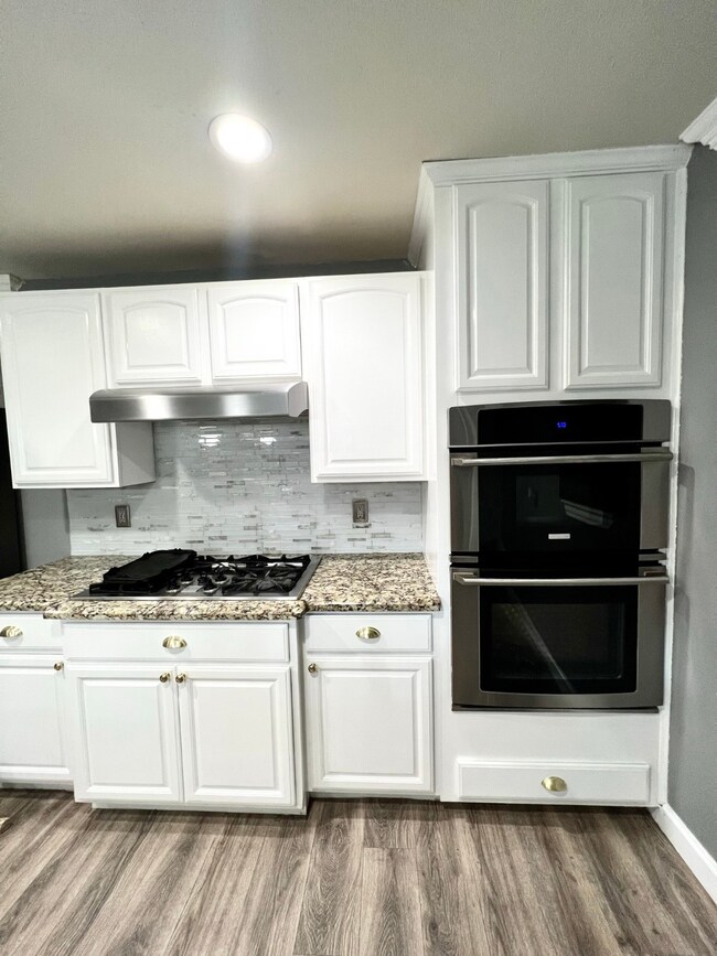 7713 Yoe St, Houston, TX 77016 - photo 6