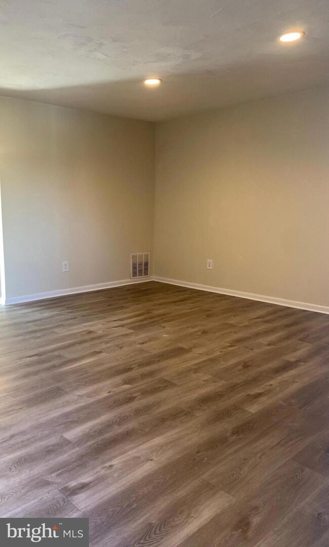 1703 Addison Rd S, District Heights, MD 20747 - photo 2