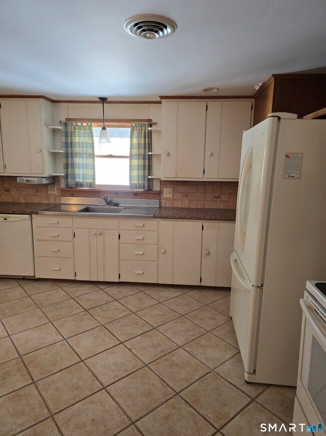 139 W Side Rd, Goshen, CT 06756 - photo 7