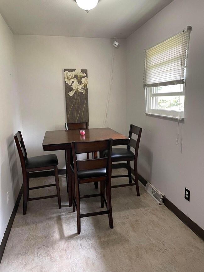 6199 Ambleside Dr, Columbus, OH 43229 - photo 6