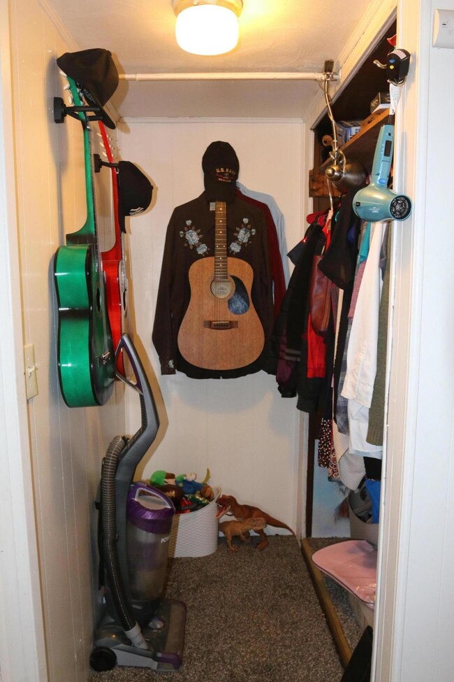 mom pine closet
