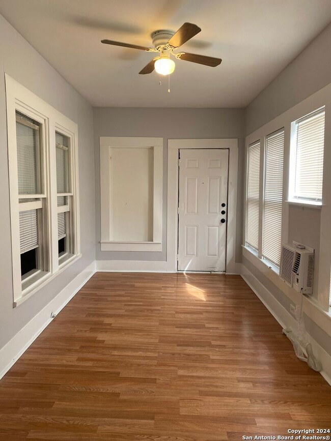 702 Evergreen Ct, San Antonio, TX 78212 - photo 6