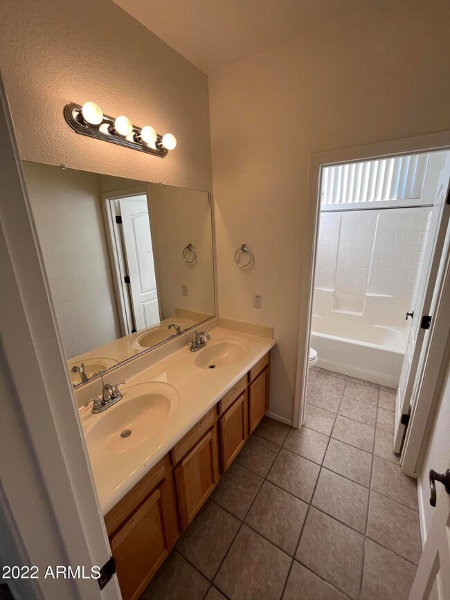 783045A5-70A4-4538-9534-03DEDBF08719