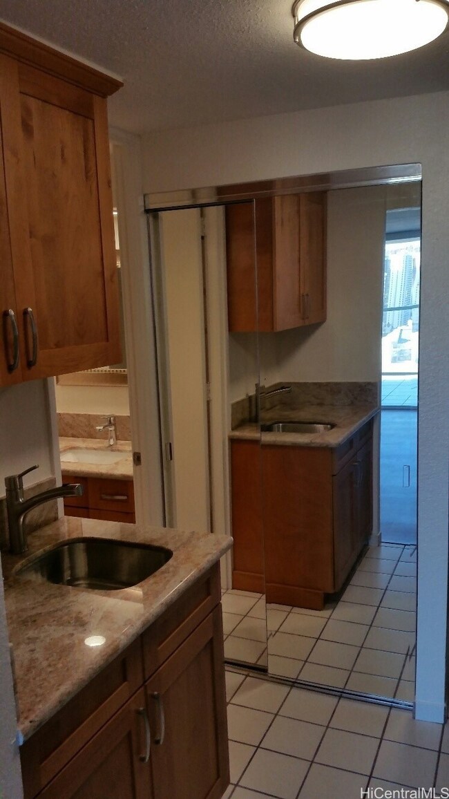 445 Seaside Ave unit 3109, Honolulu, HI 96815 - photo 5