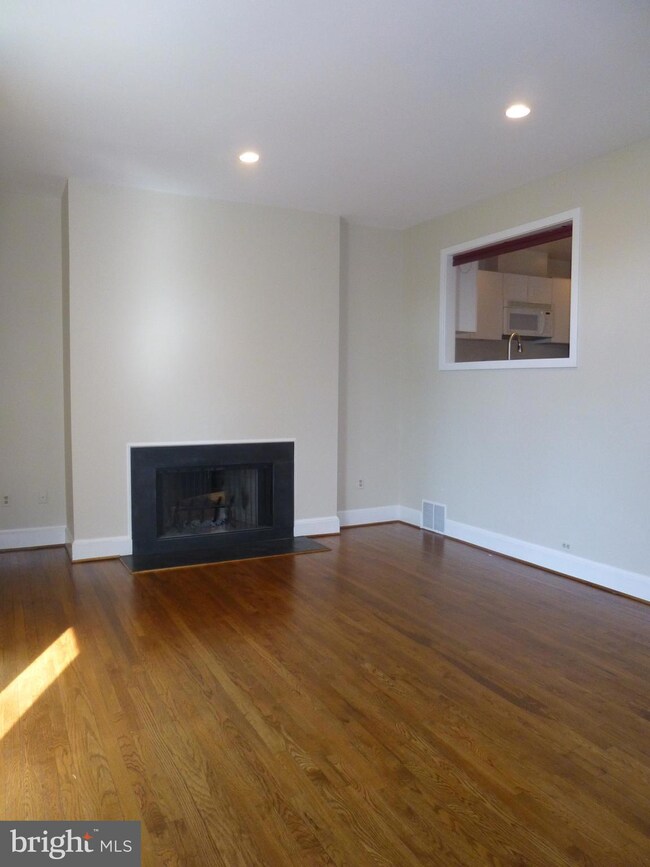 3504 Winfield Ln NW, Washington, DC 20007 - photo 6