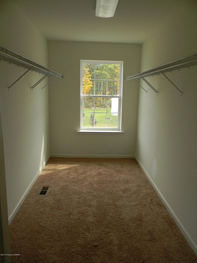 211 Legends Dr, Drums, PA 18222 - photo 5