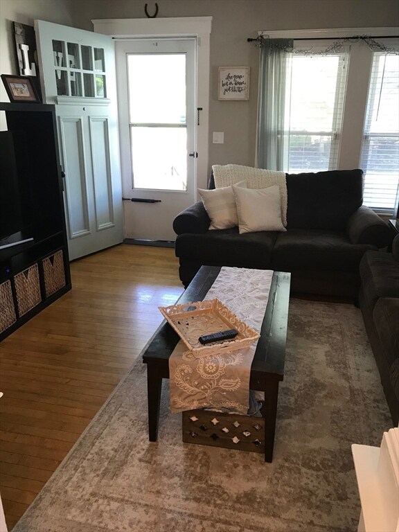 107 Lincoln St unit 1, Hudson, MA 01749 - photo 2