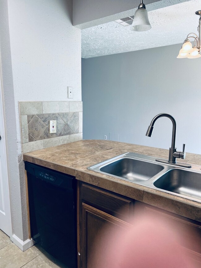 11016 Longtom Ct, Houston, TX 77086 - photo 4