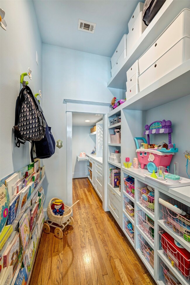 611 E 7th 1/2 St, Houston, TX 77007 - photo 7