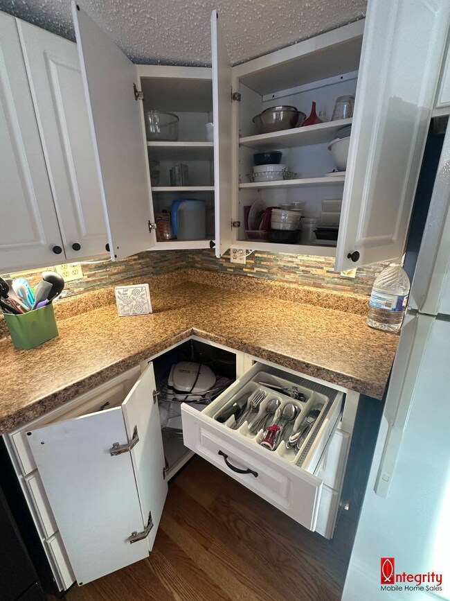 3331 Gall Blvd unit 198, Zephyrhills, FL 33541 - photo 4