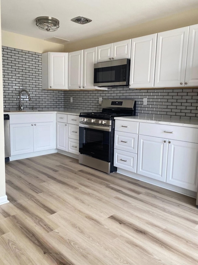 1611 W Edgerton Ave unit T, Milwaukee, WI 53221 - photo 7